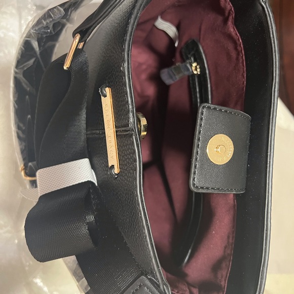 Ellen Tracy Handbags Pebble Grain Hobo W/Convertible Handle Straps. Brand New. - Picture 8 of 8